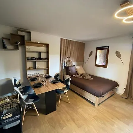 아파트 Cocoon Hut